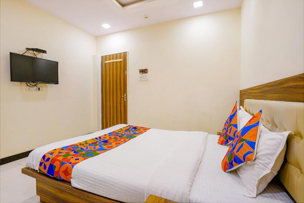 Fabexpress Galaxy Inn Mumbai Exterior photo